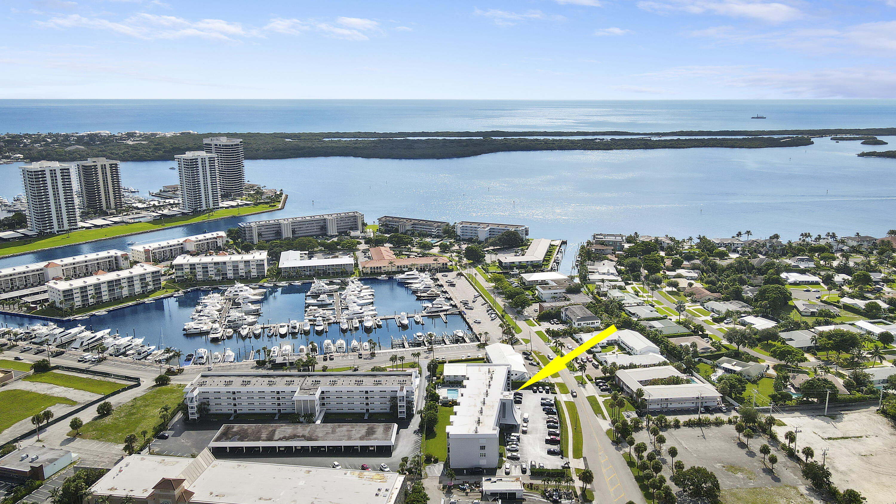 SHUTTERS CONDO - Residential