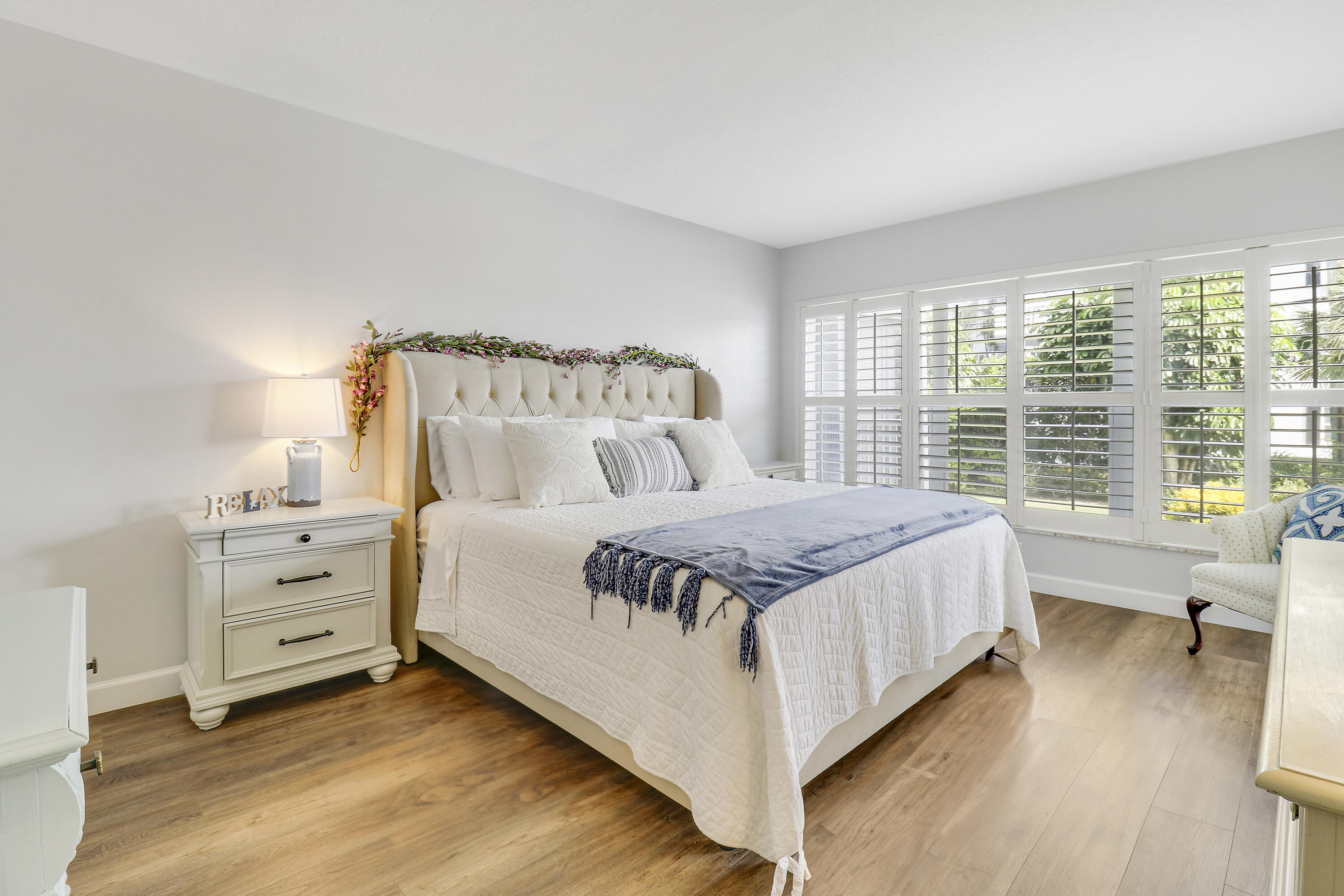 SHUTTERS CONDO - Residential