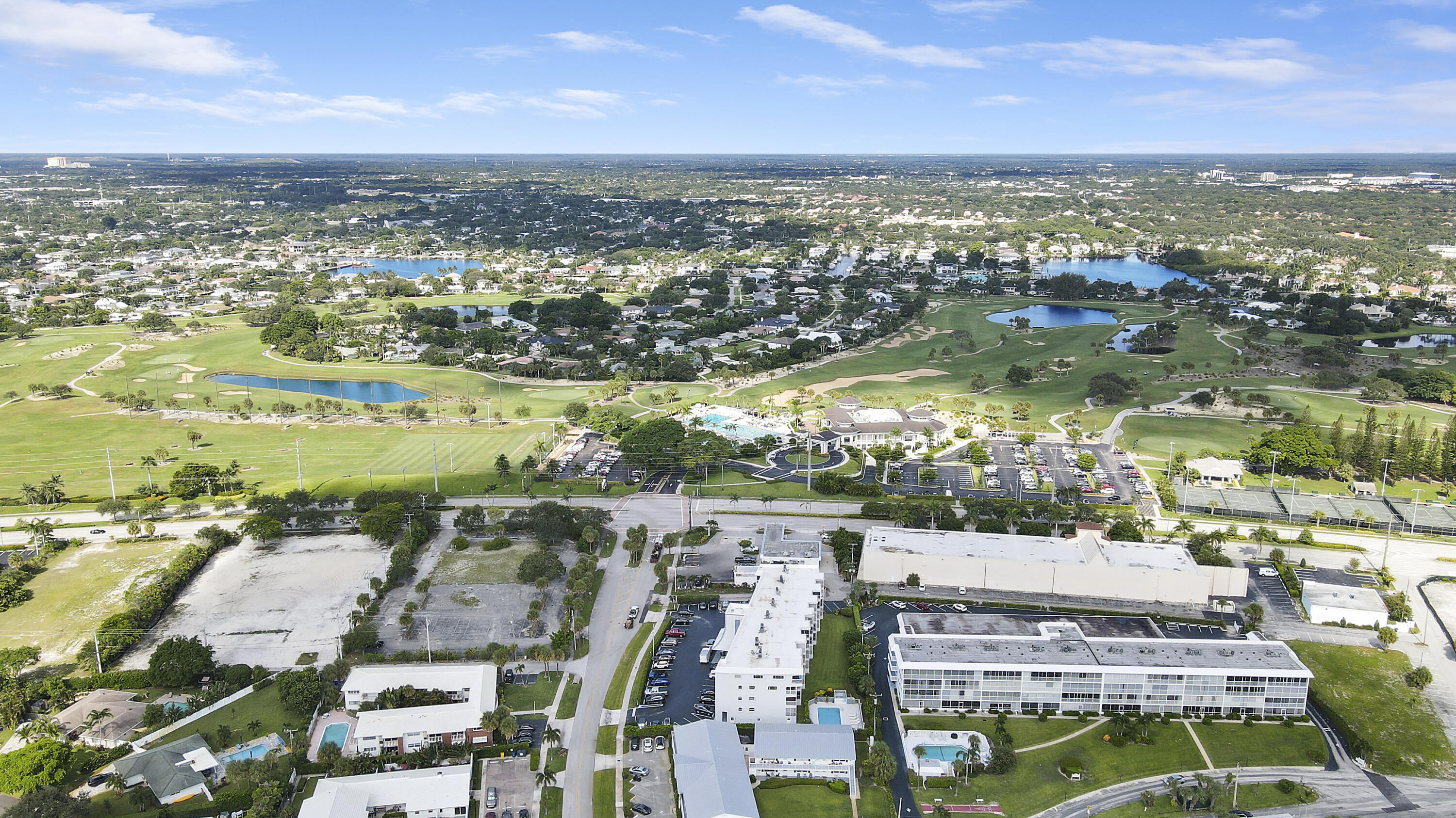 SHUTTERS CONDO - Residential