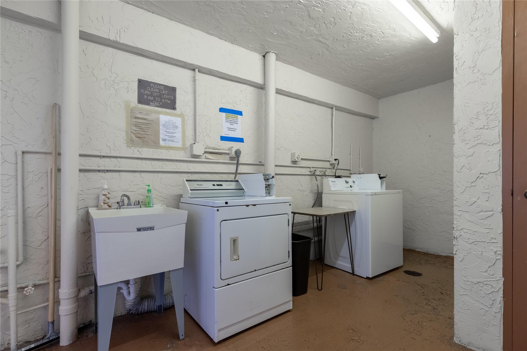 MEADOWBROOK LAKES - Residential