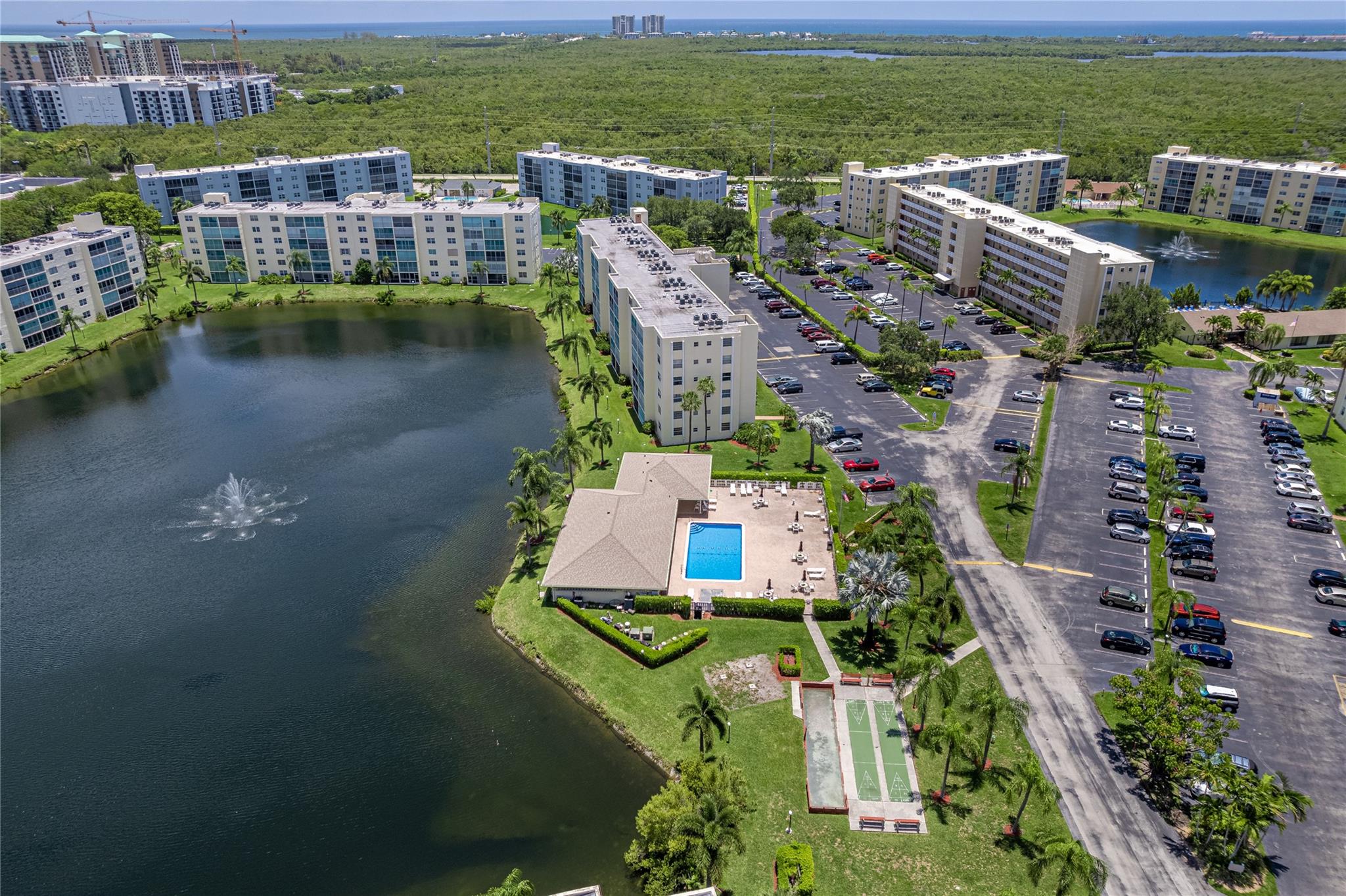 MEADOWBROOK LAKES - Residential