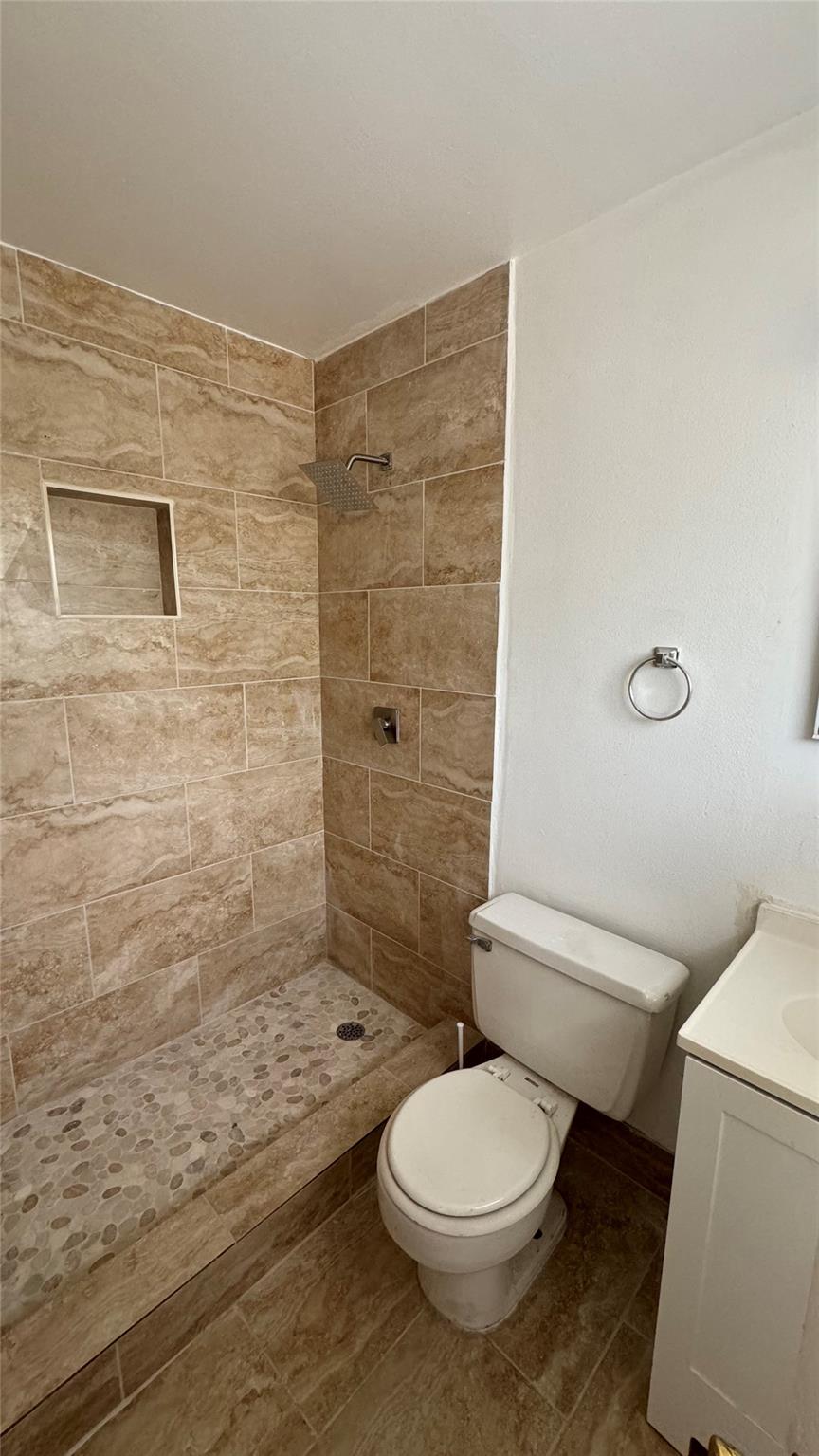 VILLAGE PARK AT OAKLAND C - Residential Lease