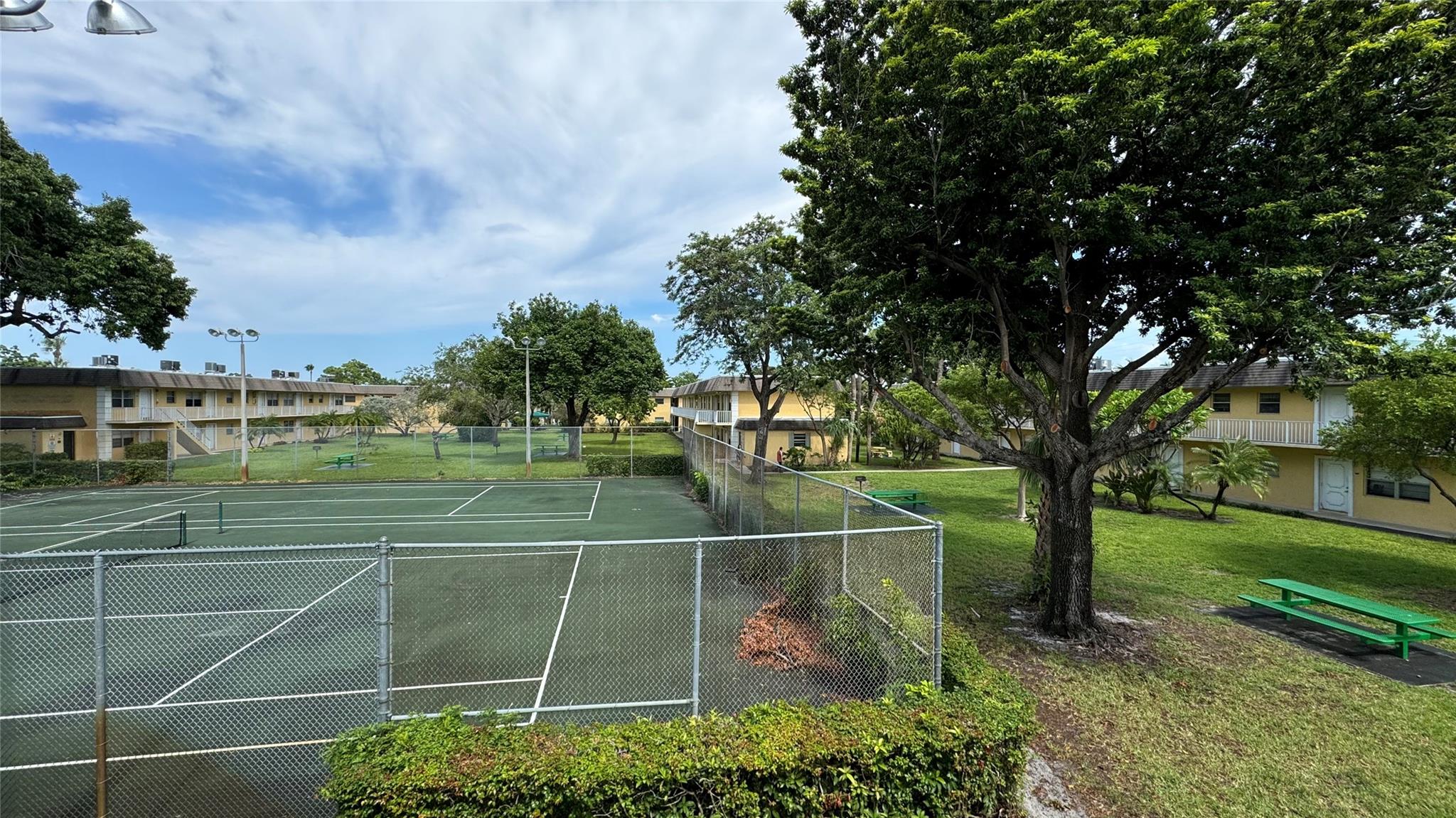 VILLAGE PARK AT OAKLAND C - Residential Lease