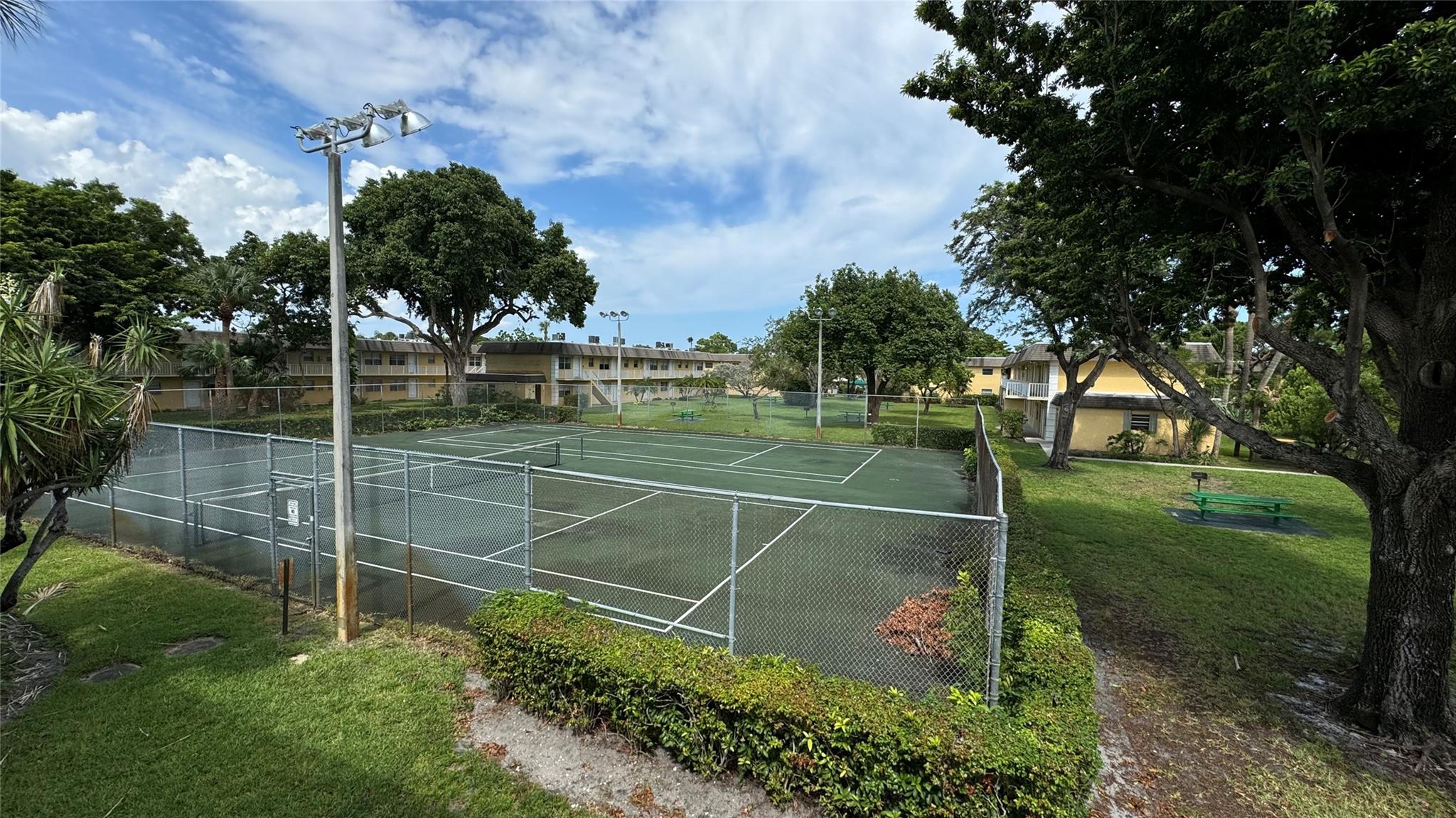 VILLAGE PARK AT OAKLAND C - Residential Lease
