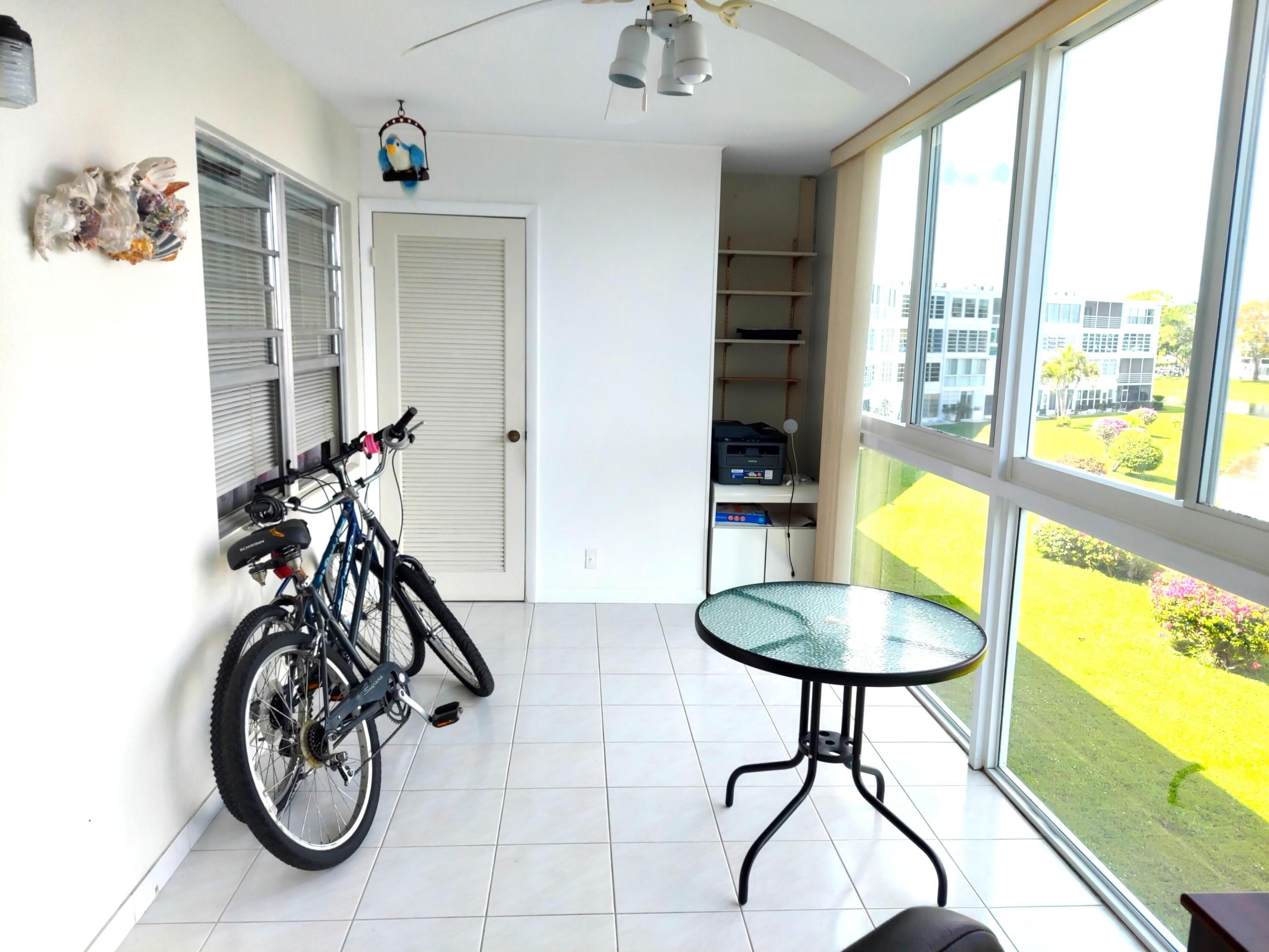 ASHBY D CONDO - Residential