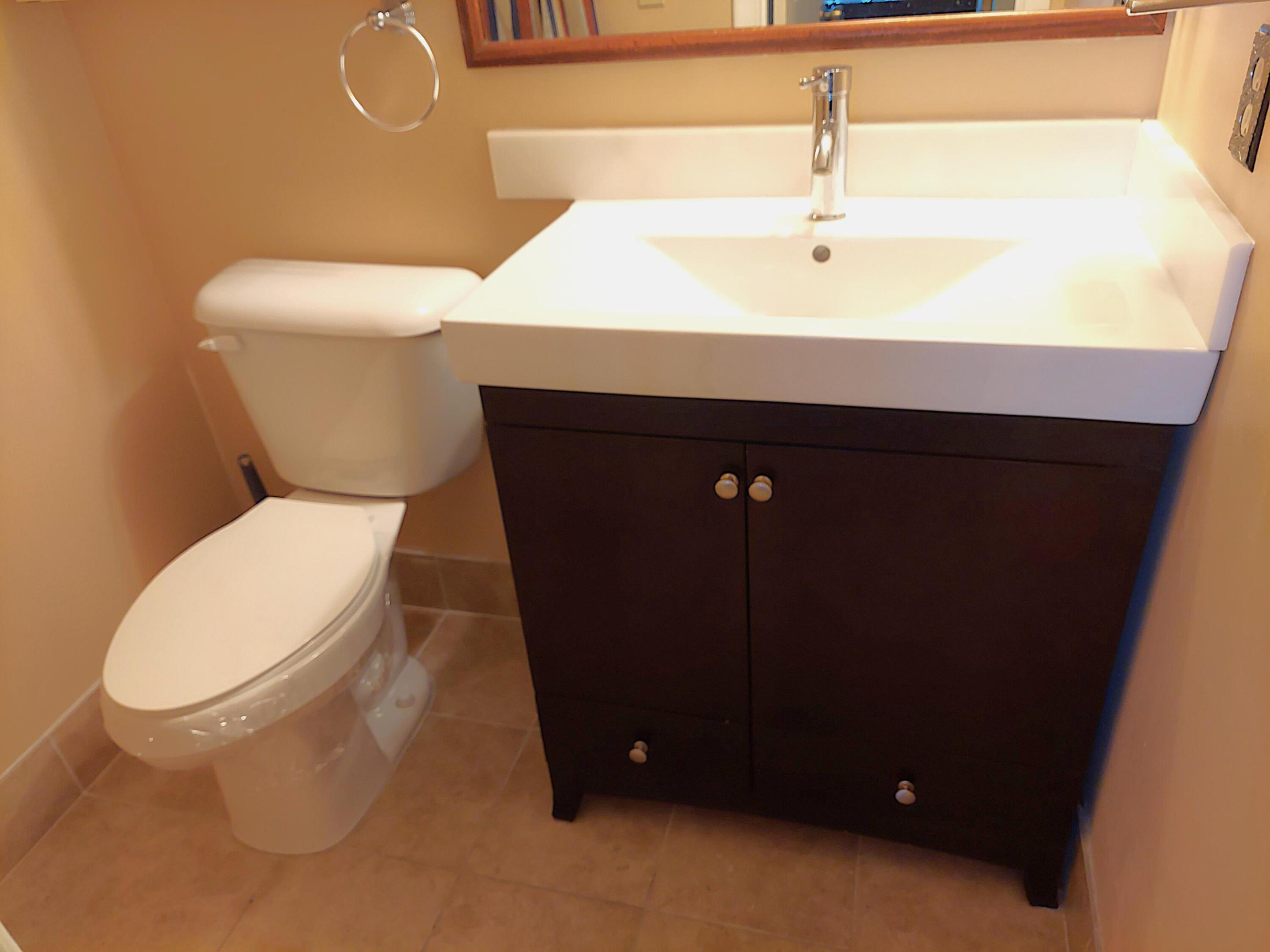 ASHBY D CONDO - Residential