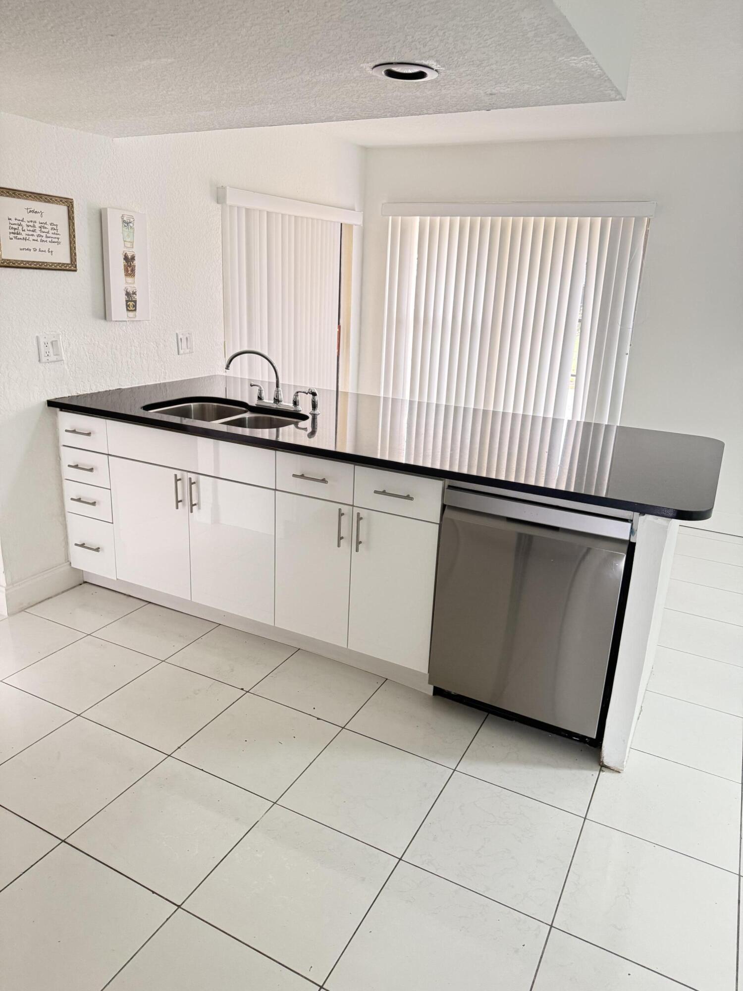 LA MANCHA 3 - Residential Lease