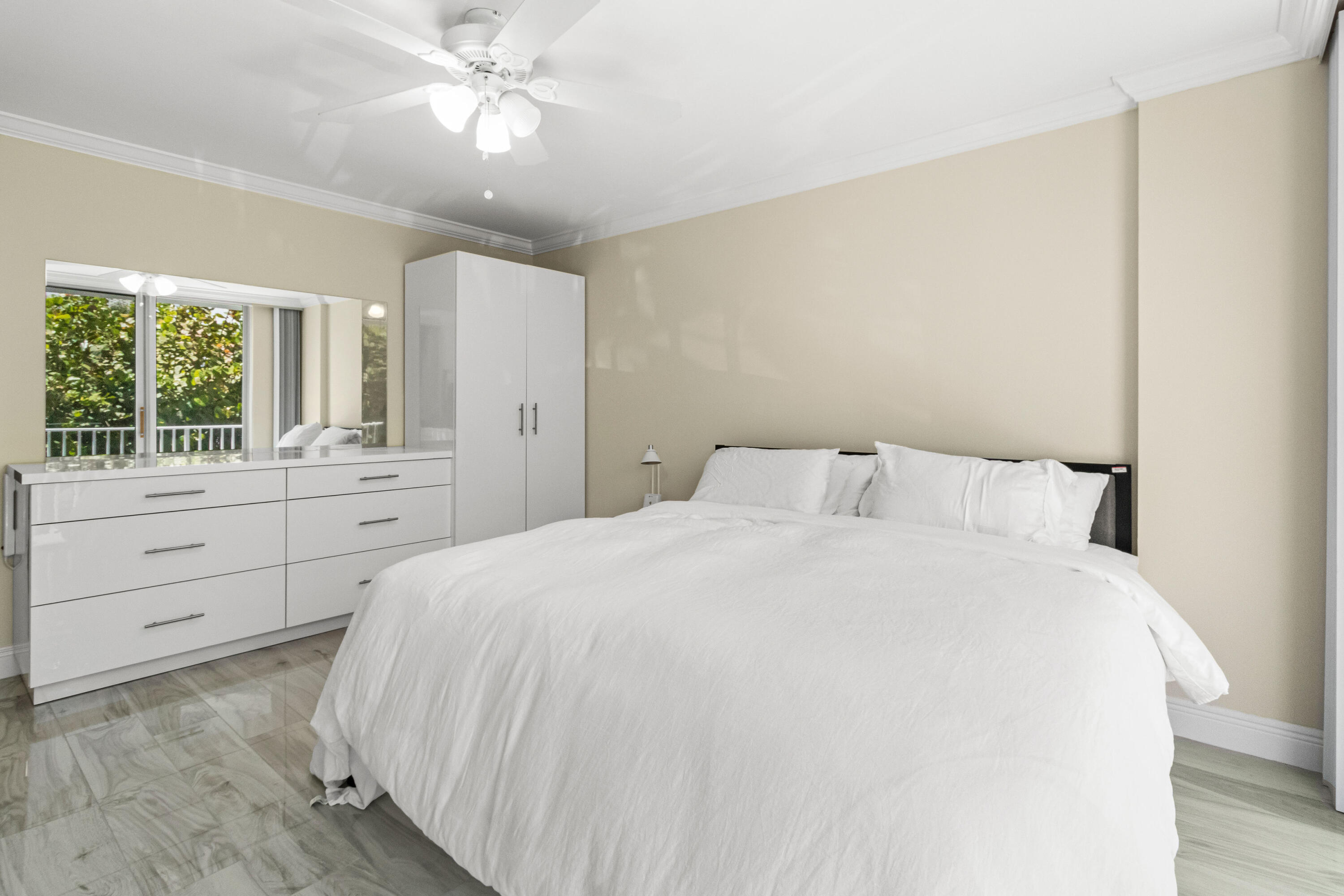 Horizon East Condo - Residential