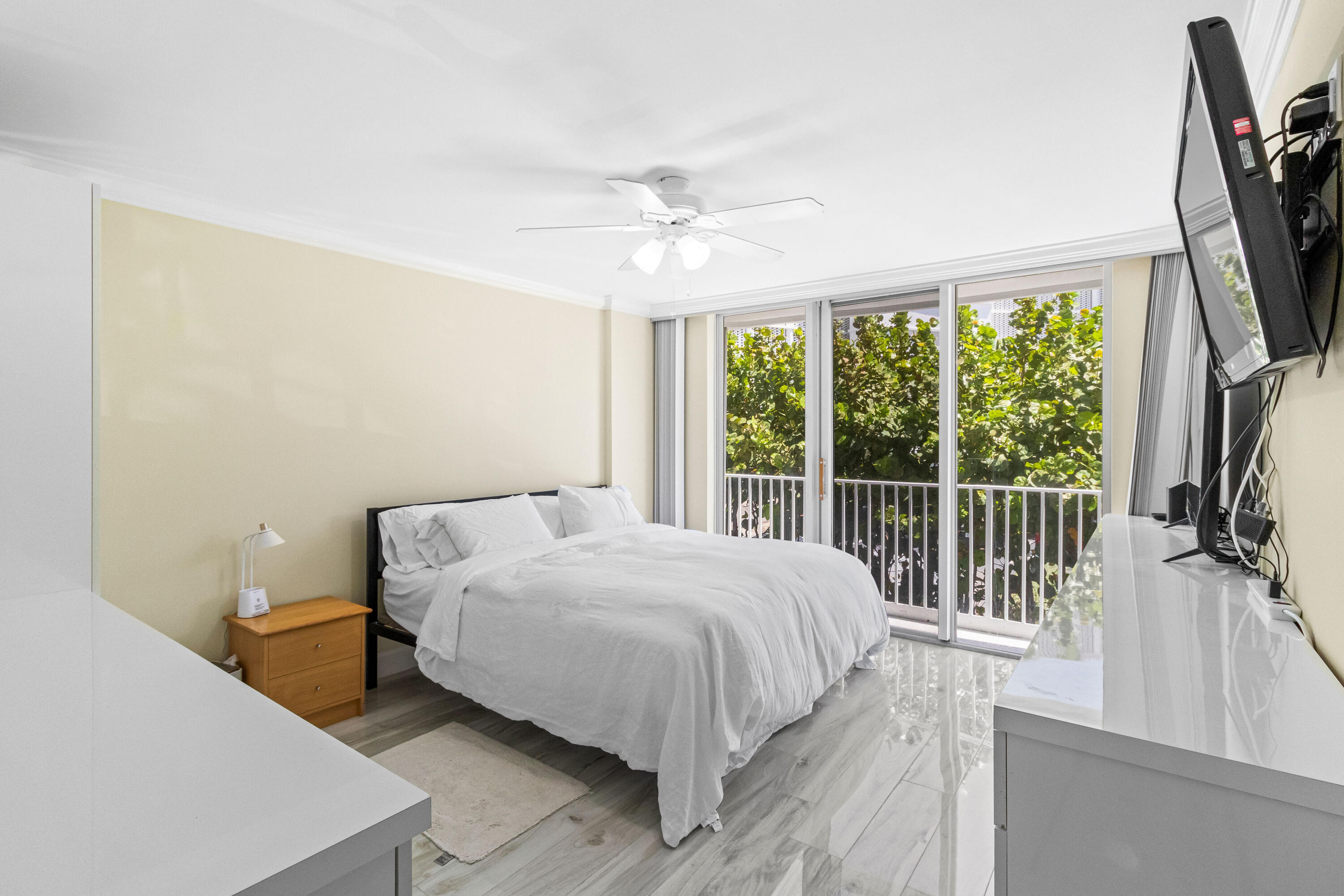 Horizon East Condo - Residential