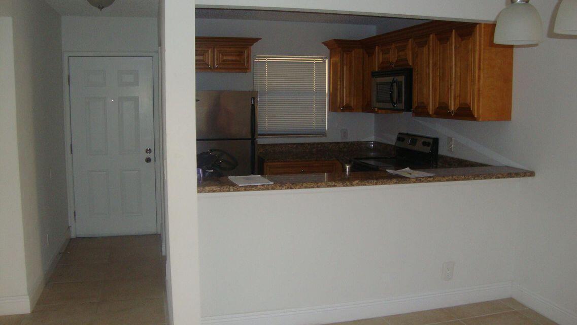 1515 Lake Crystal Drive H