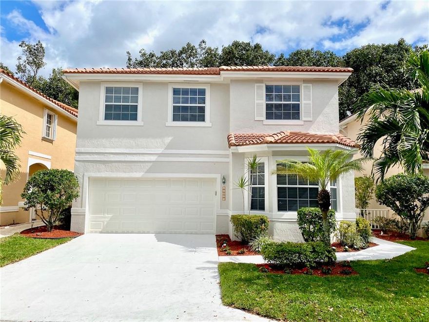 4 BEDROOM 2.5 BATH SINGLE FAMILY HOME IN THE FABULOUS PRIVATE COMMUNITY OF KENSINGTON GREEN. THIS AMAZING HOME FEATURES HIGH CEILINGS AND LOTS OF NATURAL LIGHT WITH AN OPEN CONCEPT THAT IS GREAT FOR ENTERTAINING. EXTENSIVE LIST OF RECENT UPGRADES INCLUDES: BRAND NEW ROOF (2020) WITH 7 YEAR WARRANTY, NEWER 5 TON AC, NEW HOT WATER HEATER, UPDATED KITCHEN WITH CUSTOM WOOD CABINETS AND GRANITE COUNTERTOPS, NEWER STAINLESS APPLIANCES,  UPDATED BATHROOMS WITH FRAMELESS SHOWER GLASS, LUXURY VINYL PLANK FLOORING THROUGHOUT ENTIRE FIRST FLOOR, FRESHLY PAINTED INTERIOR AND EXTERIOR. THIS IS THE HOME YOU HAVE BEEN WAITING FOR, DON'T DELAY CALL TODAY!