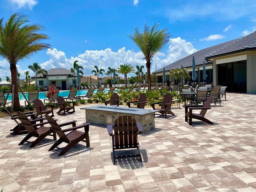 FIELDS AT GULFSTREAM POLO - Residential Lease