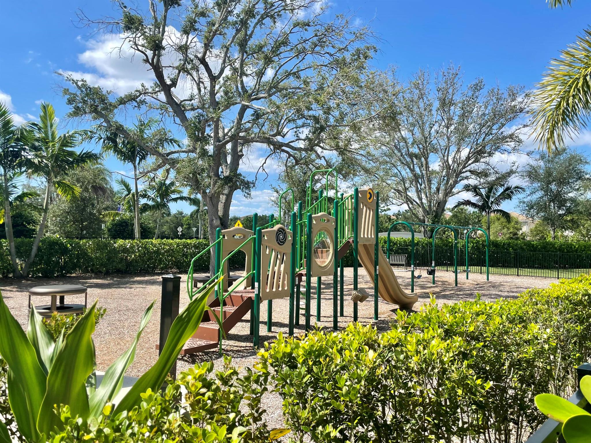 FIELDS AT GULFSTREAM POLO - Residential Lease