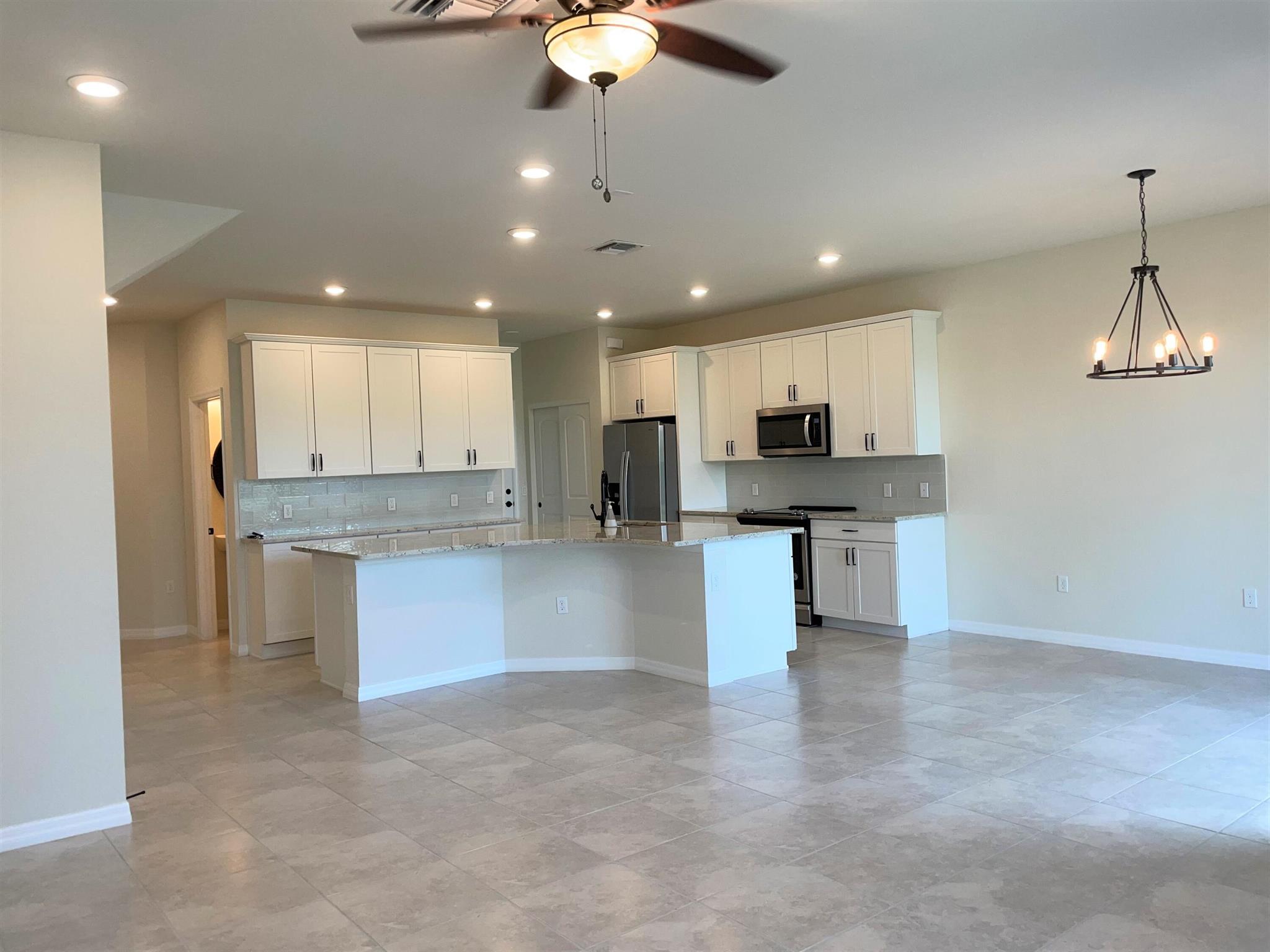 FIELDS AT GULFSTREAM POLO - Residential Lease