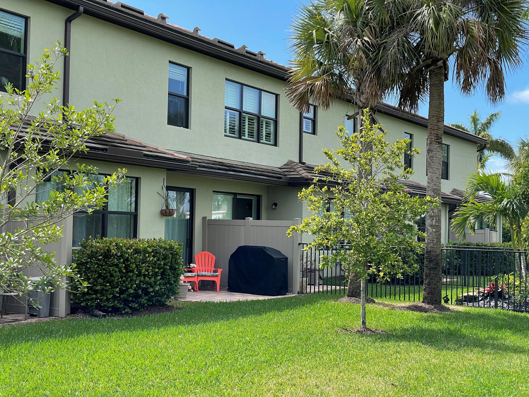 FIELDS AT GULFSTREAM POLO - Residential Lease