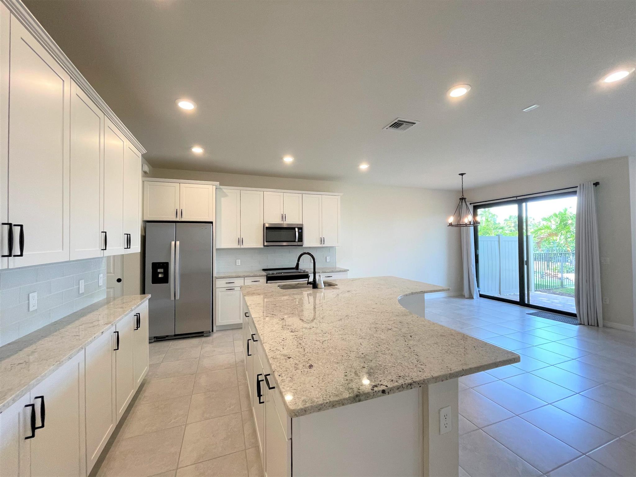 FIELDS AT GULFSTREAM POLO - Residential Lease