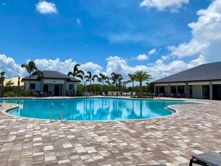 FIELDS AT GULFSTREAM POLO - Residential Lease