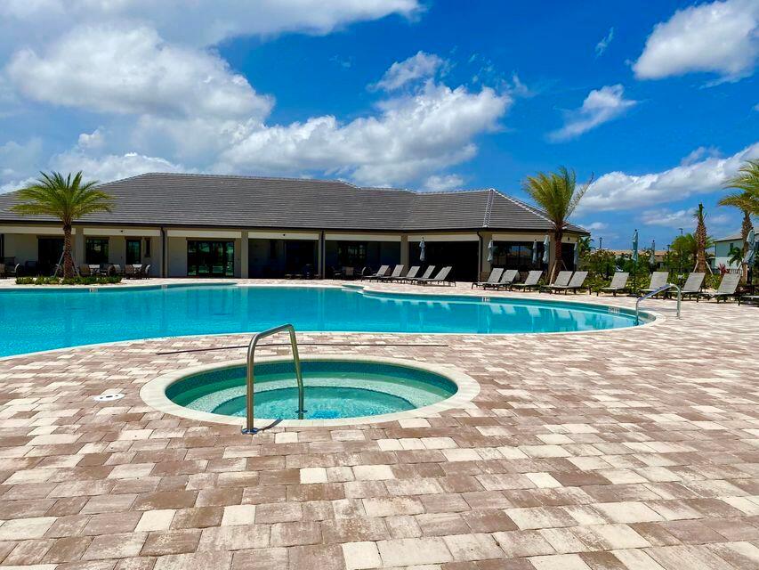 FIELDS AT GULFSTREAM POLO - Residential Lease