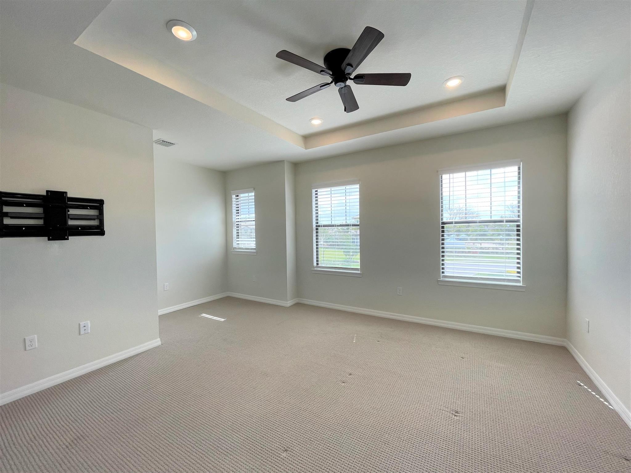 FIELDS AT GULFSTREAM POLO - Residential Lease