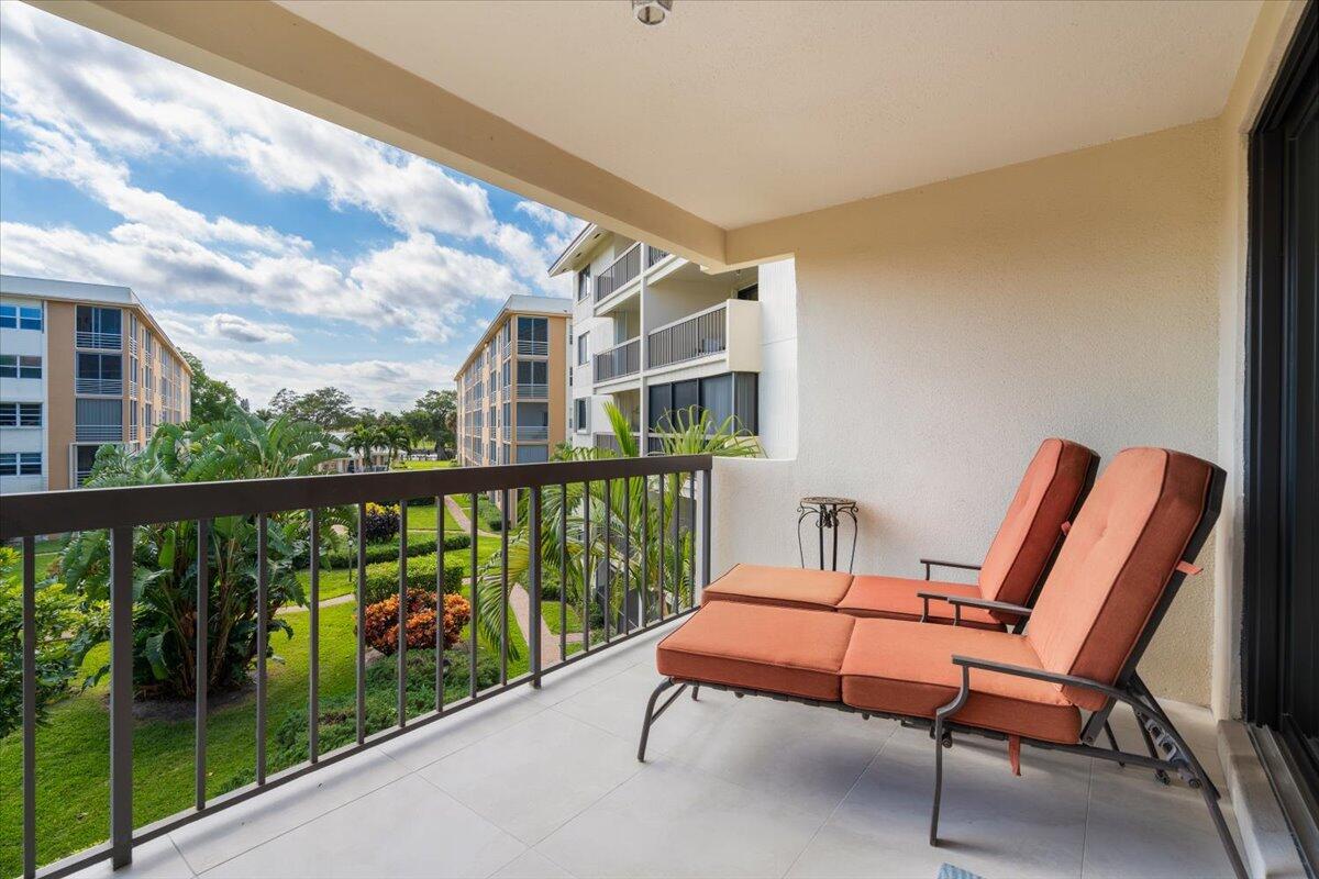 300 Golfview Road 304