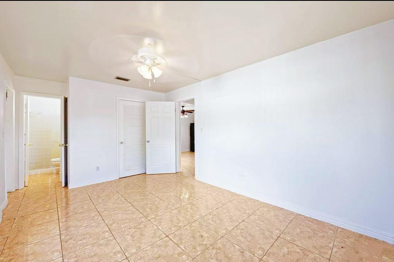 HOLLYWOOD BEACH GARDENS - Residential Lease