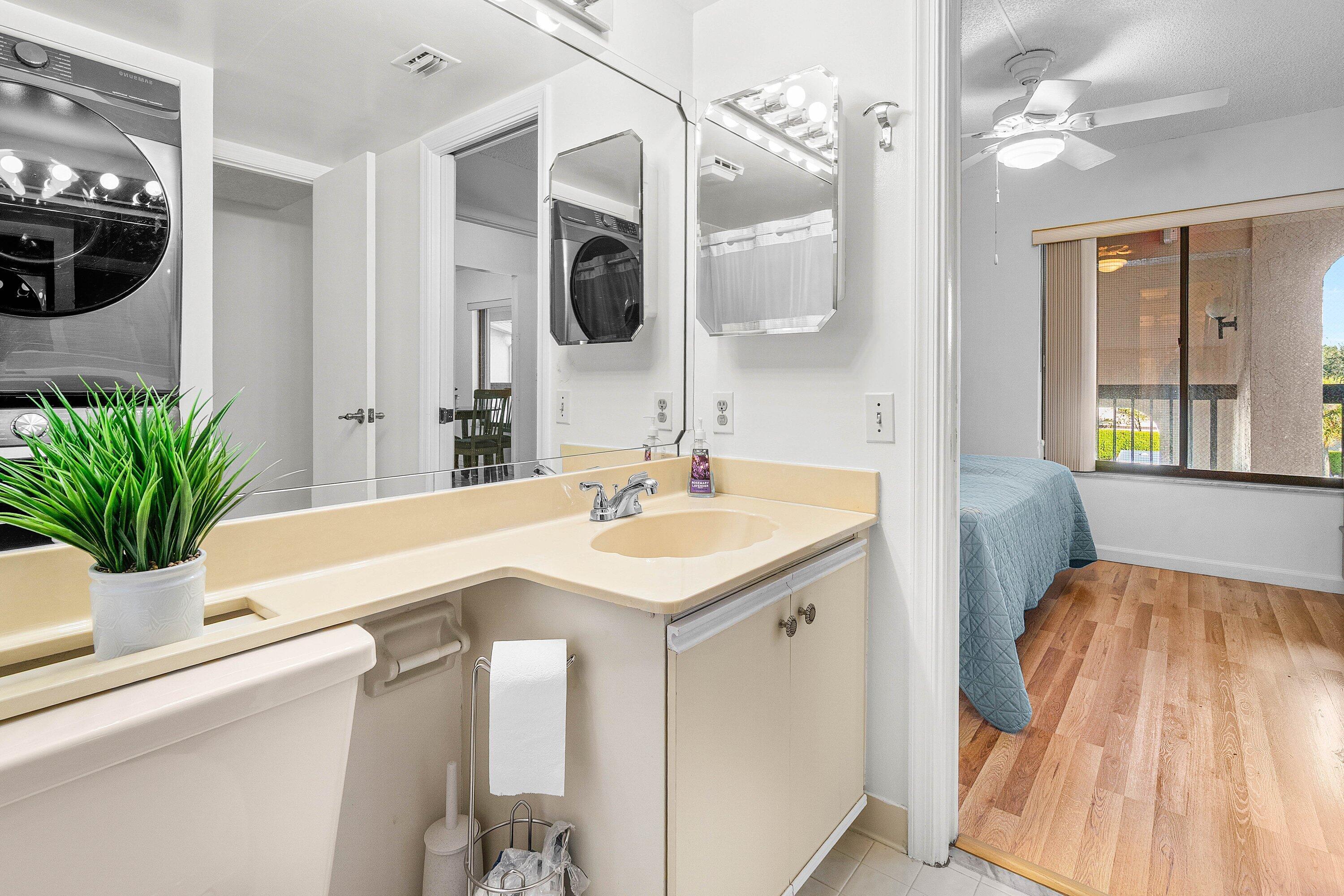 BANYAN SPRINGS - Residential Lease