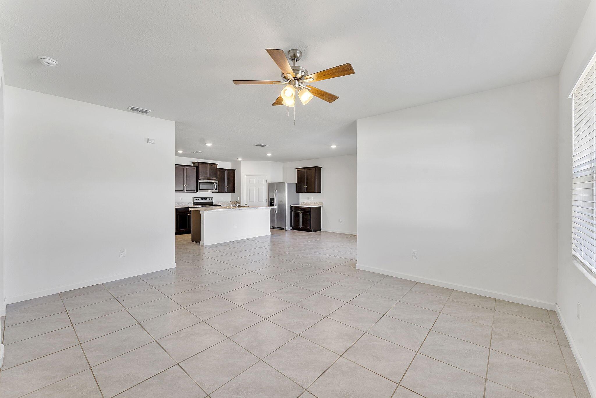 PORT ST LUCIE SECTION 18 - Residential Lease