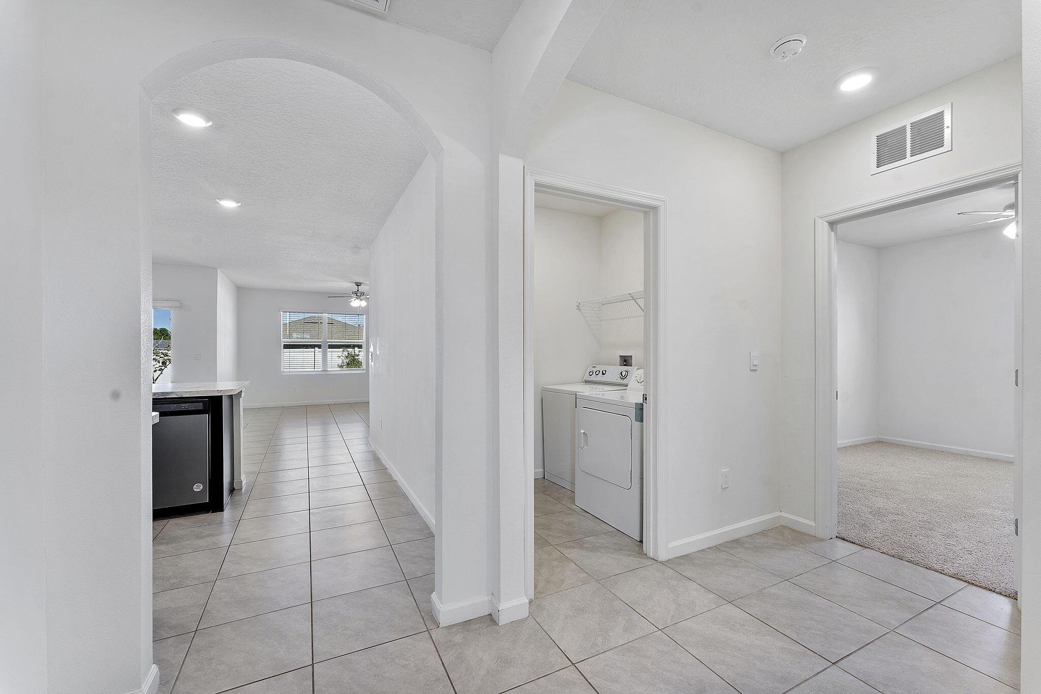 PORT ST LUCIE SECTION 18 - Residential Lease