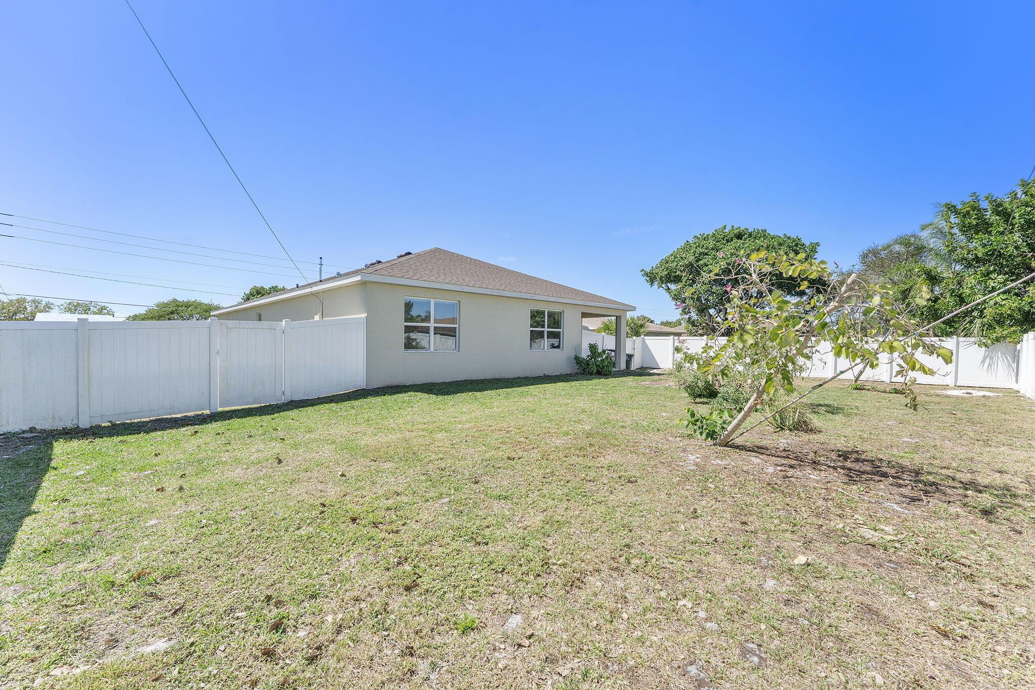 PORT ST LUCIE SECTION 18 - Residential Lease