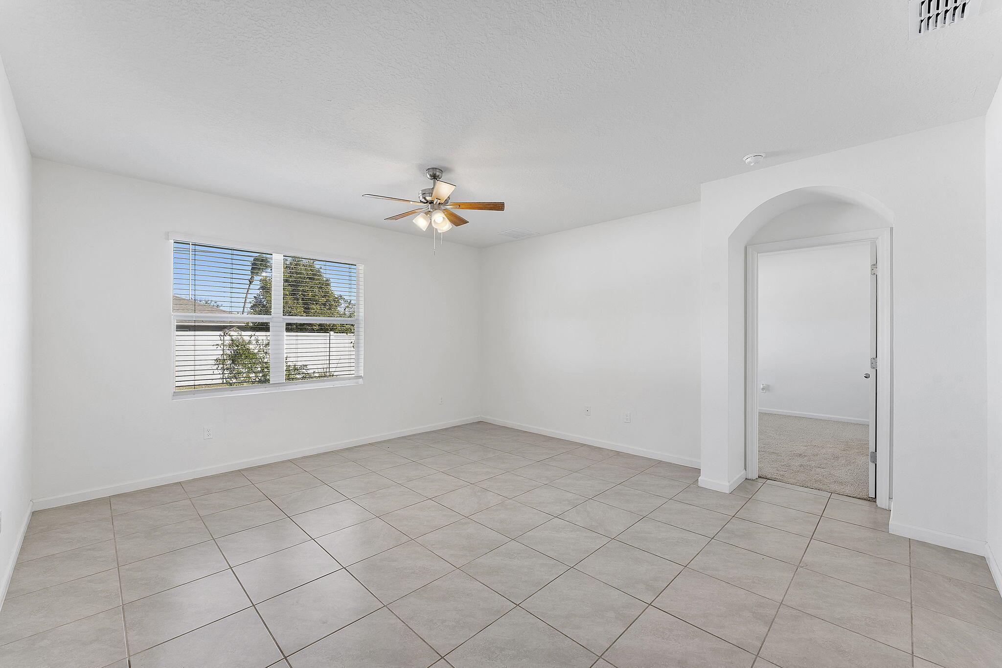 PORT ST LUCIE SECTION 18 - Residential Lease