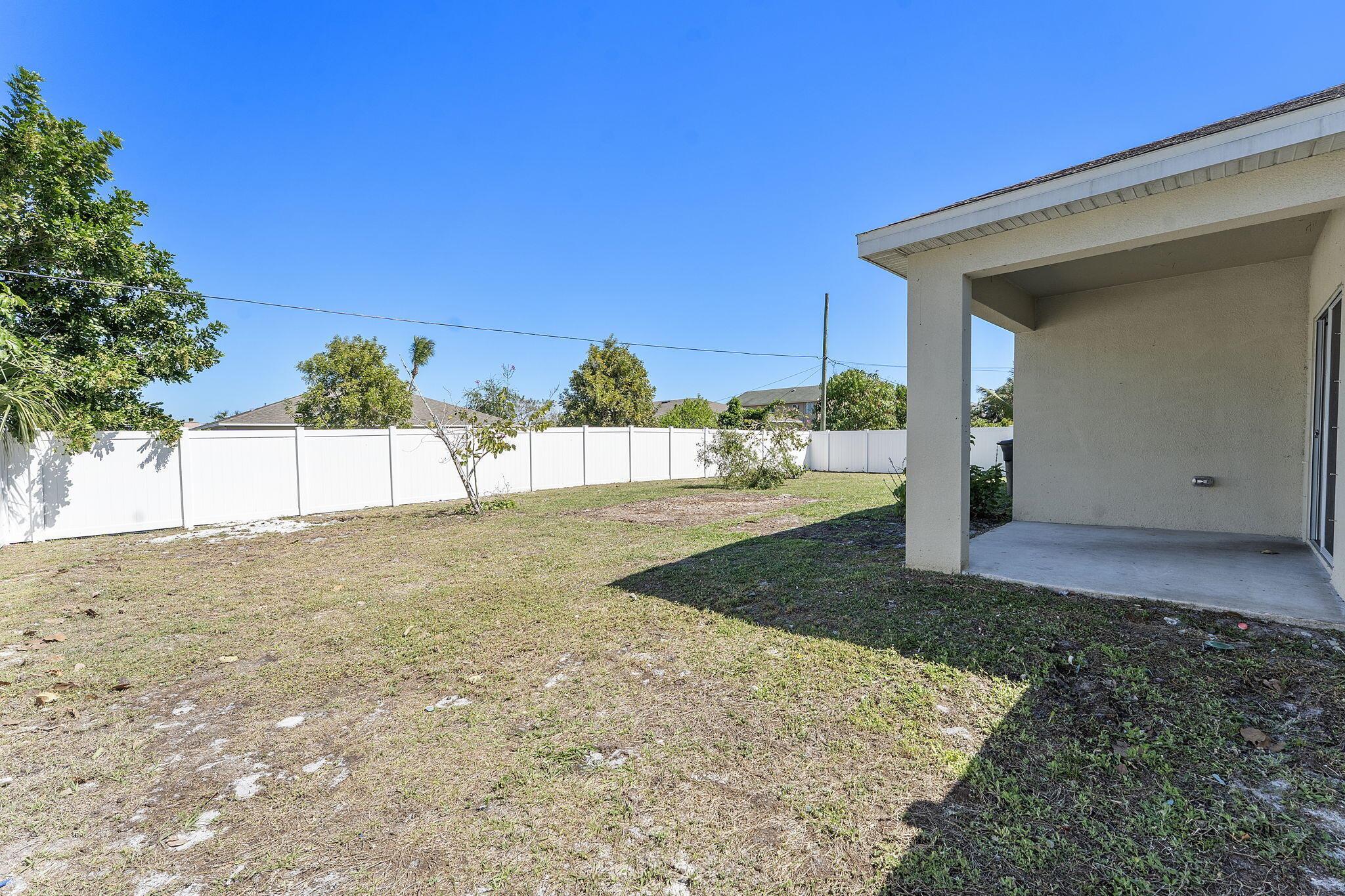 PORT ST LUCIE SECTION 18 - Residential Lease