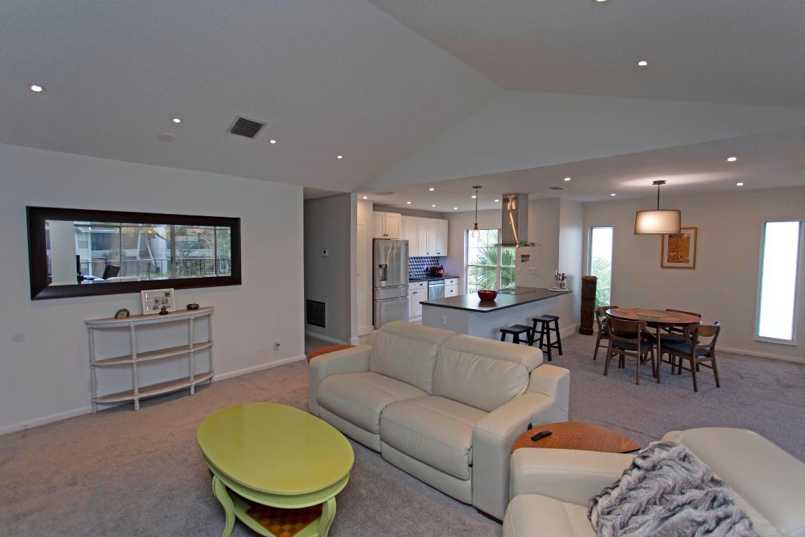 LAKES OF WOODHAVEN II COND - Residential