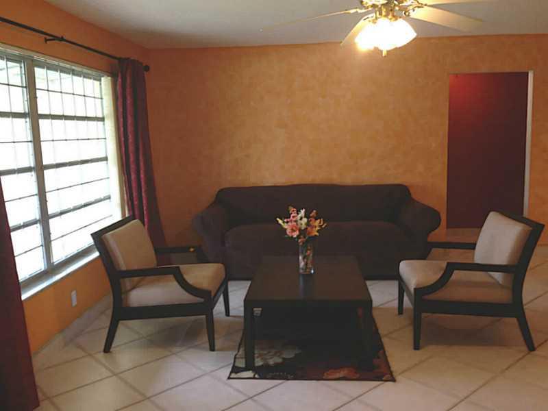 MAINLANDS 10 - Residential