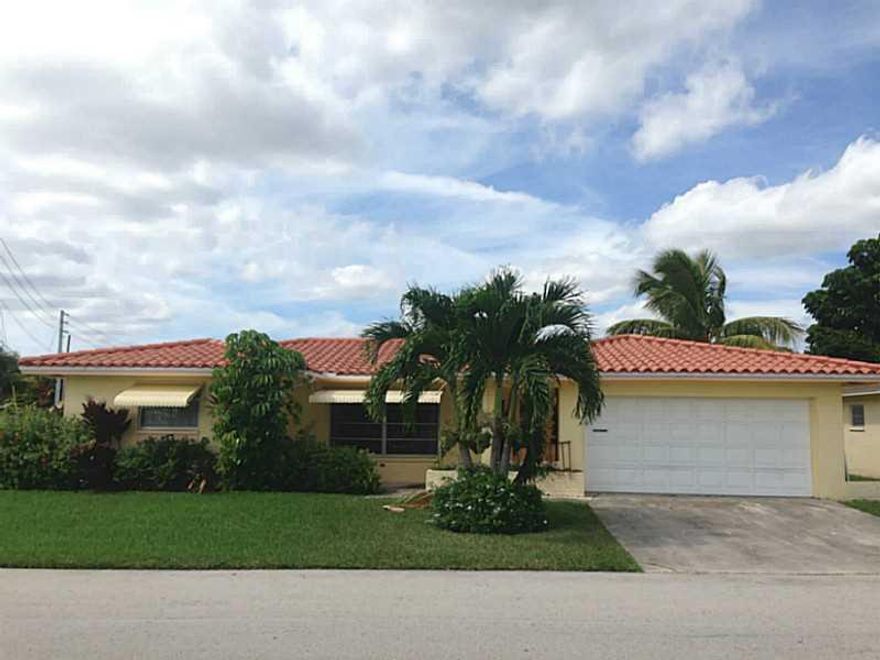 BEAUTIFUL 2-BEDROOM, 2-BATH, PLUS 2-CAR GARAGE IN ALL AGES MAINLANDS 10! EXPANDED WESTCHESTER MODEL ON LARGE CORNER LOT * TILE THROUGHOUT * FORMAL LIVING AND DINING ROOMS * PLUS ADDITIONAL 30-FT. FAMILY ROOM, WHICH COULD EASILY MAKE A 3RD BEDROOM * NEWER  KITCHEN W/ CHERRY WOOD CABINET AND GRANITE COUNTERS * SPACIOUS BREAKFAST AREA WITH ADDITIONAL CABINETS * UPDATED BATHROOMS * PATIO IN BACK * BARREL TILE ROOF * STAINED GLASS FRONT DOOR * COMMUNITY POOL AND CLUBHOUSE * PETS OK.