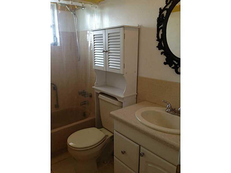 MAINLANDS 10 - Residential