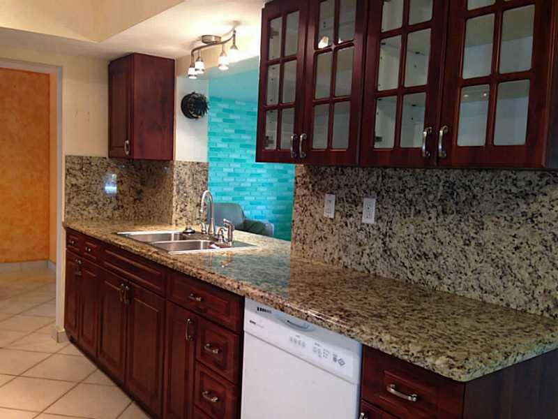 MAINLANDS 10 - Residential