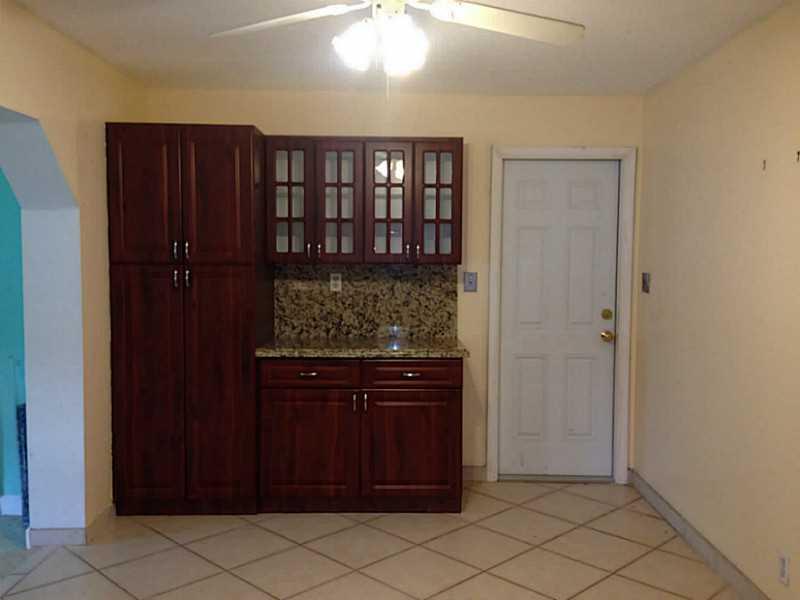 MAINLANDS 10 - Residential