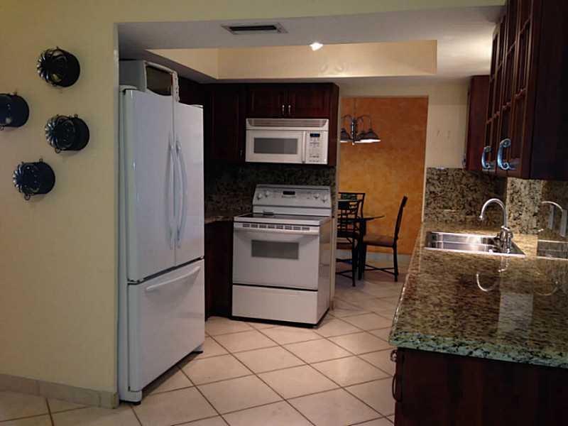 MAINLANDS 10 - Residential