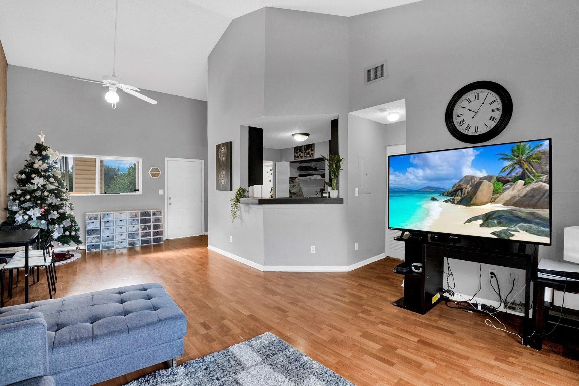 Summer Lakes Condo - Residential