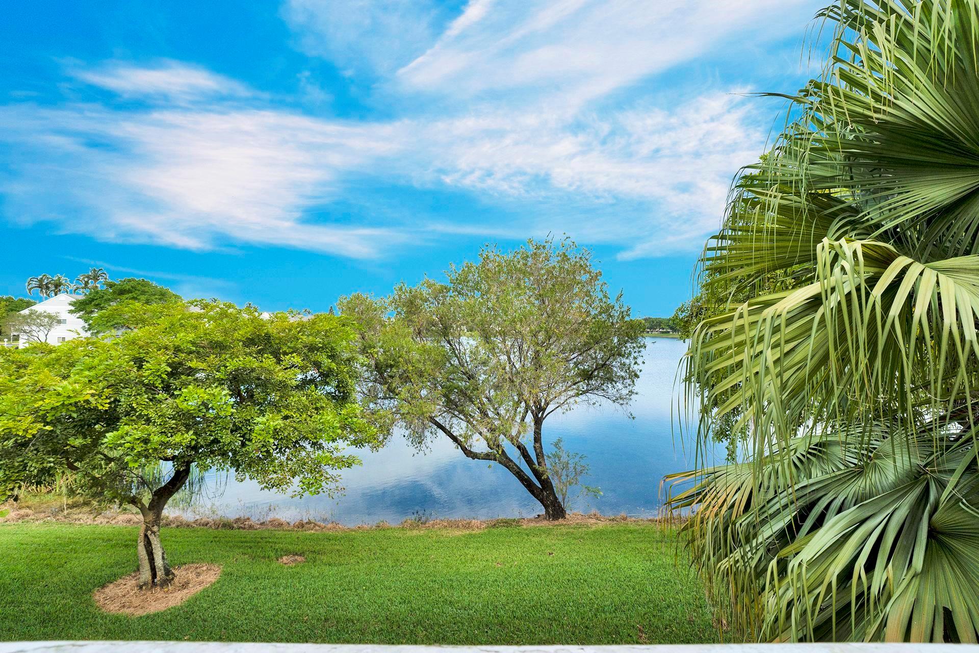 Summer Lakes Condo - Residential