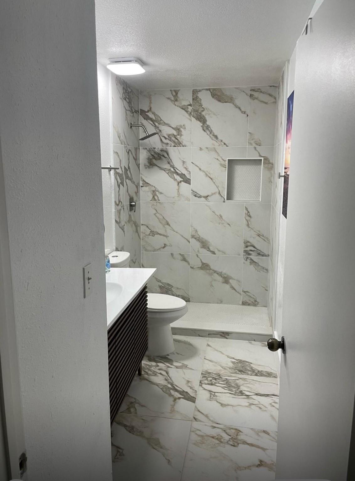 Summer Lakes Condo - Residential