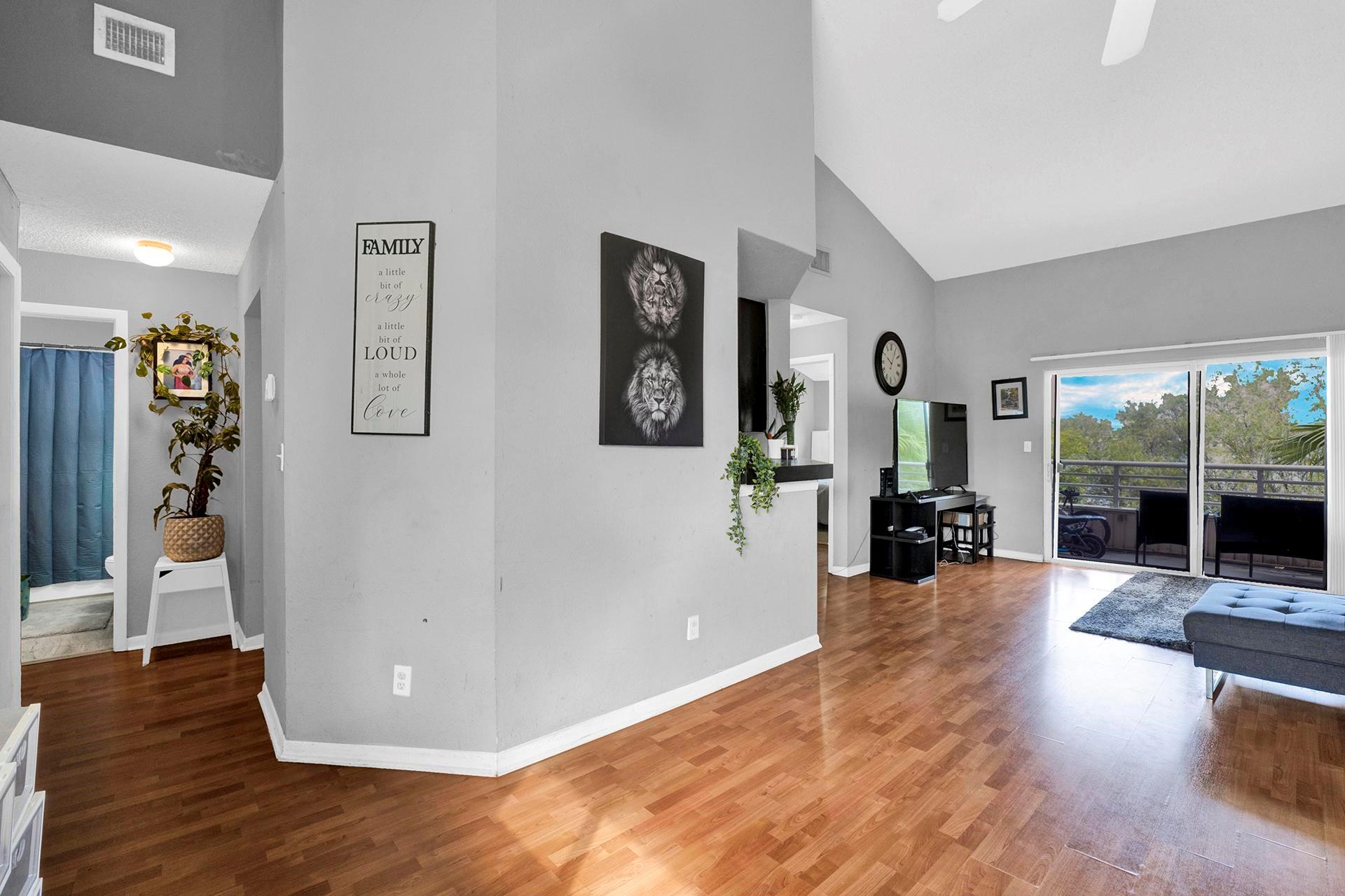 Summer Lakes Condo - Residential