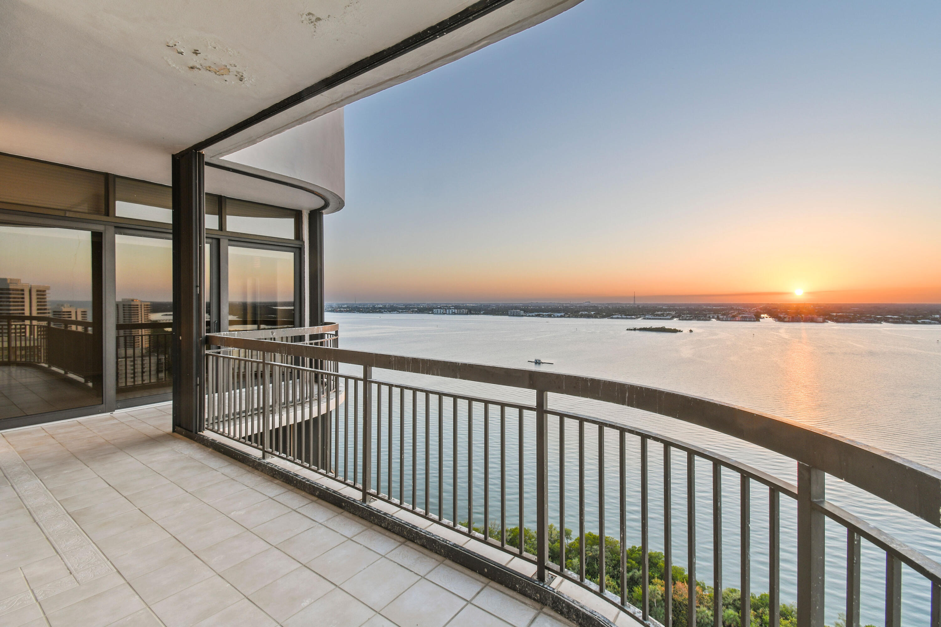 Eastpointe II Condo - Residential