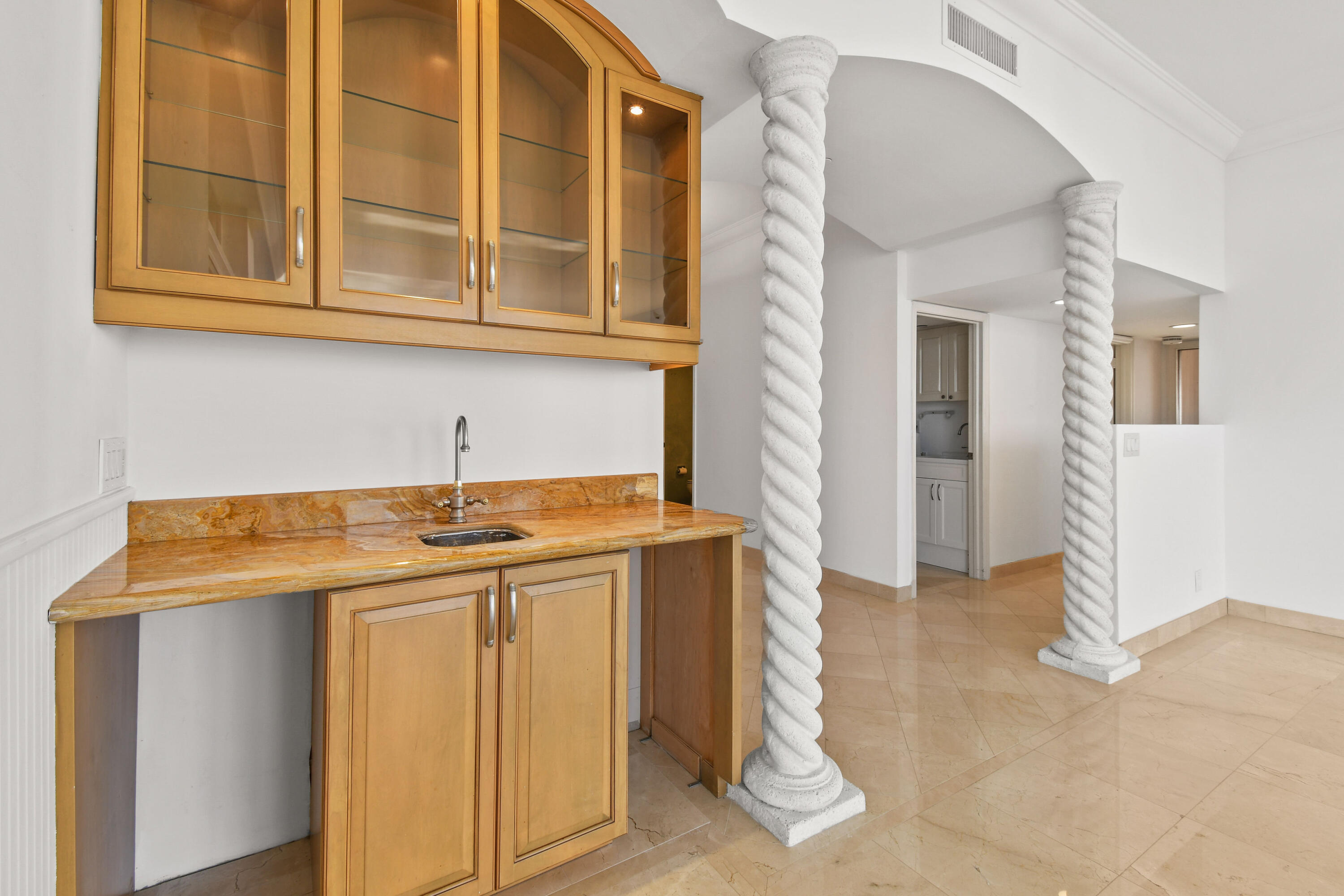 Eastpointe II Condo - Residential