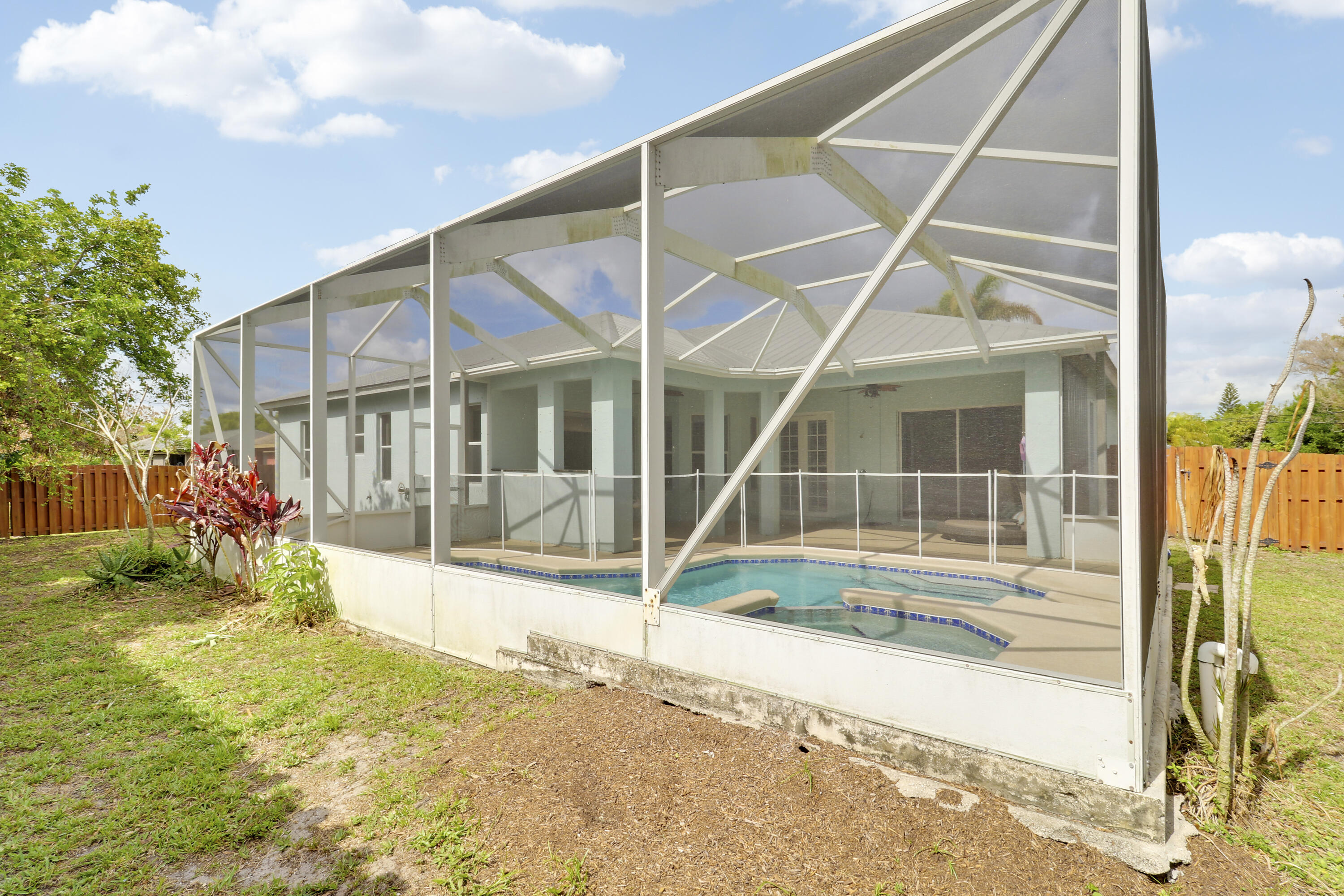 PORT ST LUCIE SECTION 33 - Residential