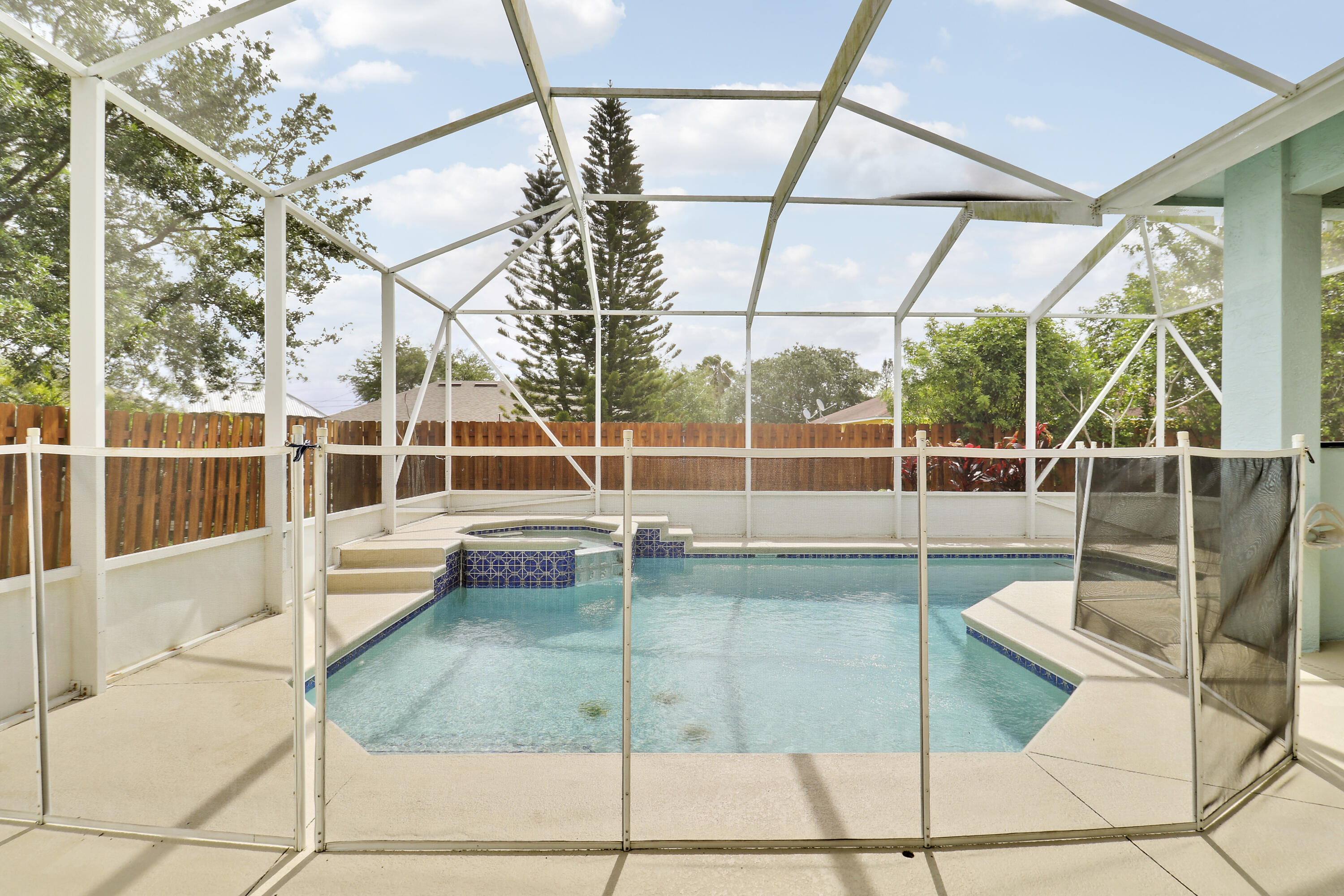 PORT ST LUCIE SECTION 33 - Residential