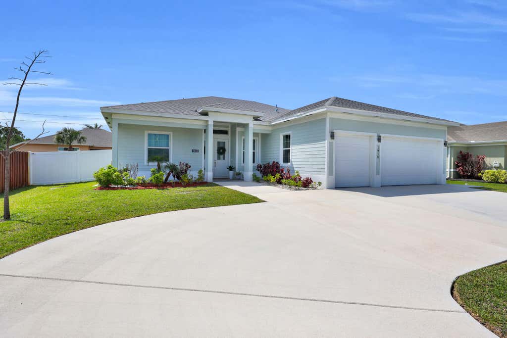Photo of 1950 SW Glendale Street, Port Saint Lucie, FL 34987 (MLS # B26023172)