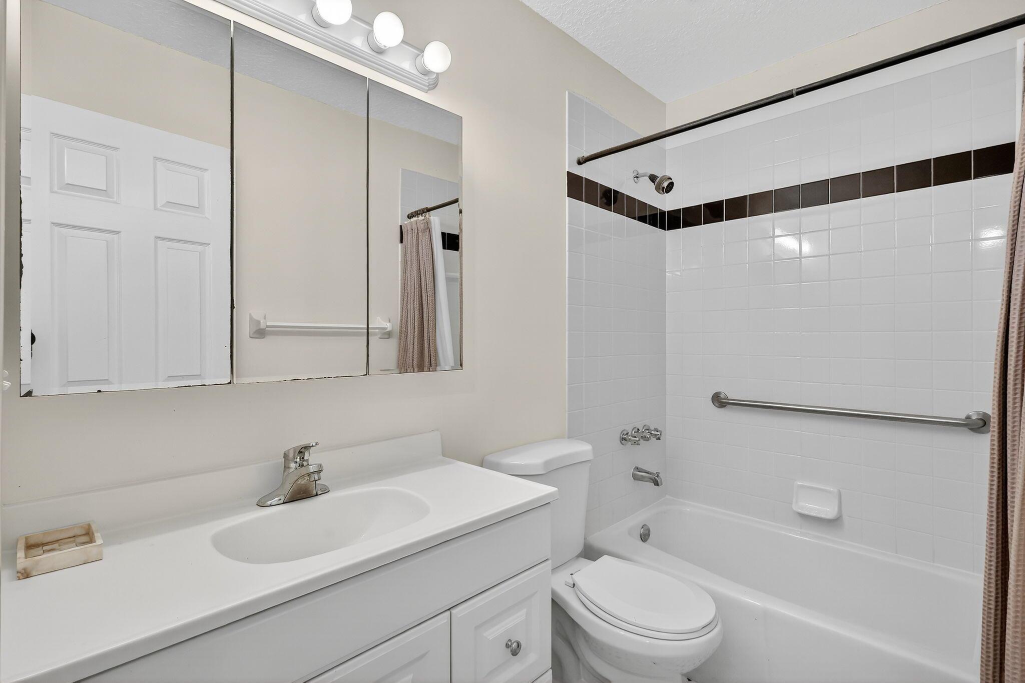 Colonnades Condominium - Residential