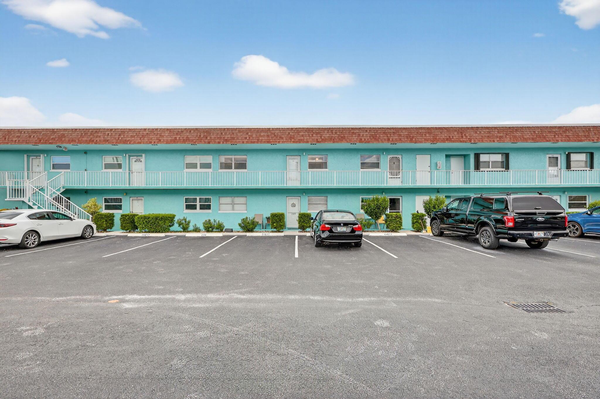 Colonnades Condominium - Residential