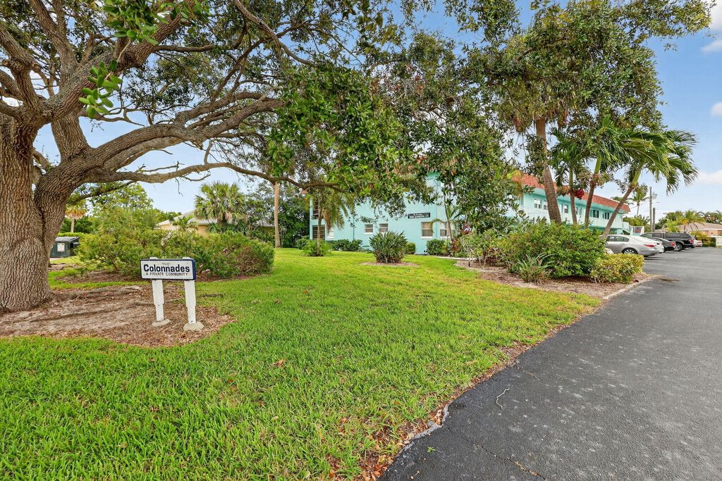Photo of 1245 Carlton Court #204, Fort Pierce, FL 34949 (MLS # R11138917)